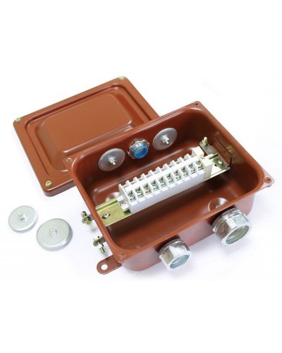 ККМА-10 У2 IP54 (zeta30372). Коробка клеммная металлическая с муфтами АТК для трубной электропроводки. ЗЭТА во Владивостоке